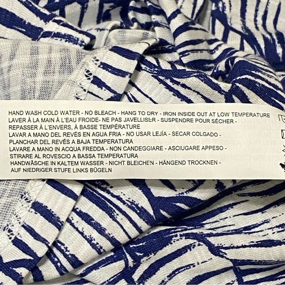 FDJ Seashell Print V-Neck Top Navy White Smocked Cuff Lightweight Blouse Small - Picture 9 of 10